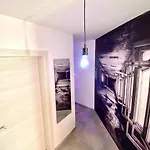 Private En-suite With Balcony In Shared * Pietà