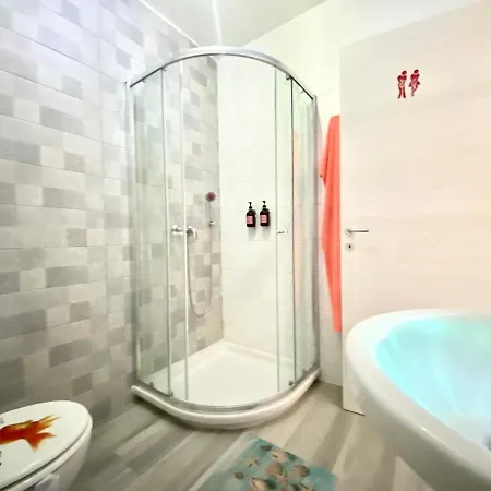 Private En-suite With Balcony In Shared * Pietà