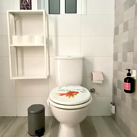 Private En-suite With Balcony In Shared * Pietà