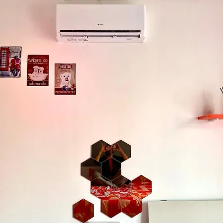 Alloggio in famiglia Private En-suite With Balcony In Shared *