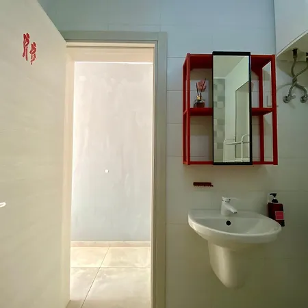 民宿 Private En-suite With Balcony In Shared Pietà