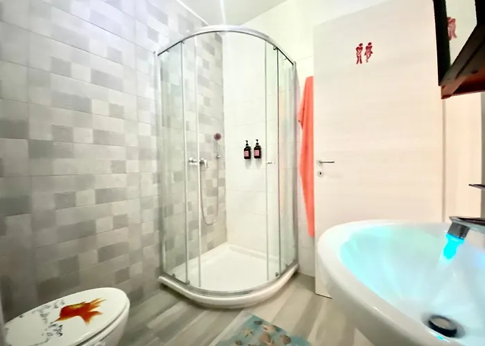 Private En-suite With Balcony In Shared * Pietà