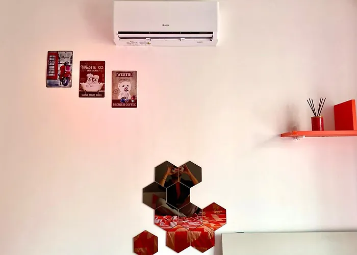 Δωμάτια σε οικογενειακή κατοικία Private En-suite With Balcony In Shared *