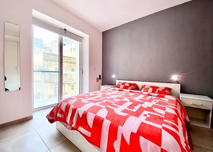 Habitación en casa particular Private En-suite With Balcony In Shared Pietà