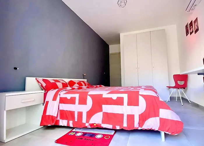 Private En-suite With Balcony In Shared * Pietà